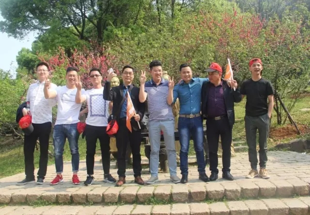 康輝地板團(tuán)建互動(dòng) 春游三國城